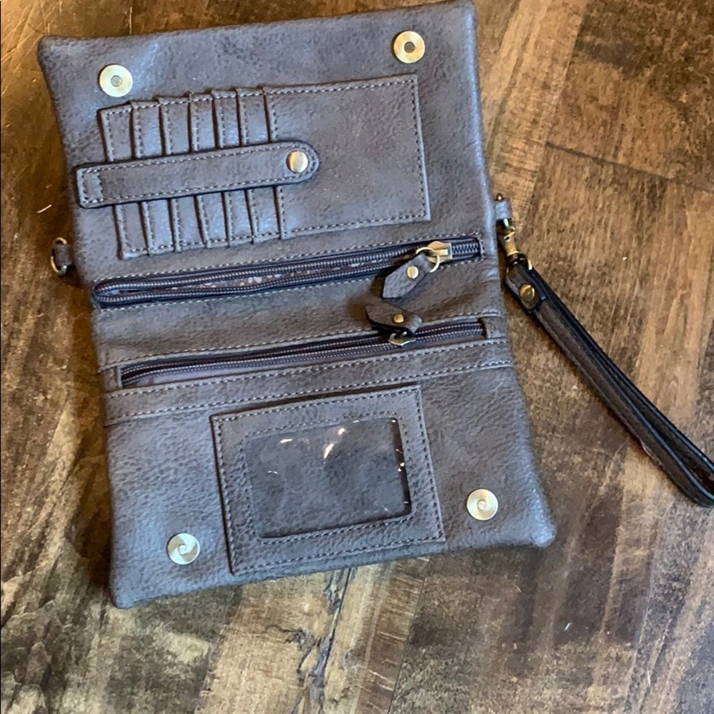 Wallet clutch/wristlet